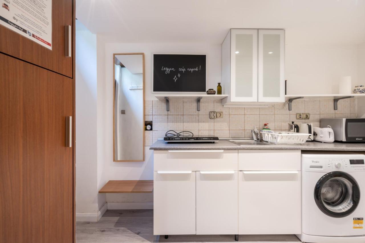 Innova Vision Apartment Budapest Exteriör bild